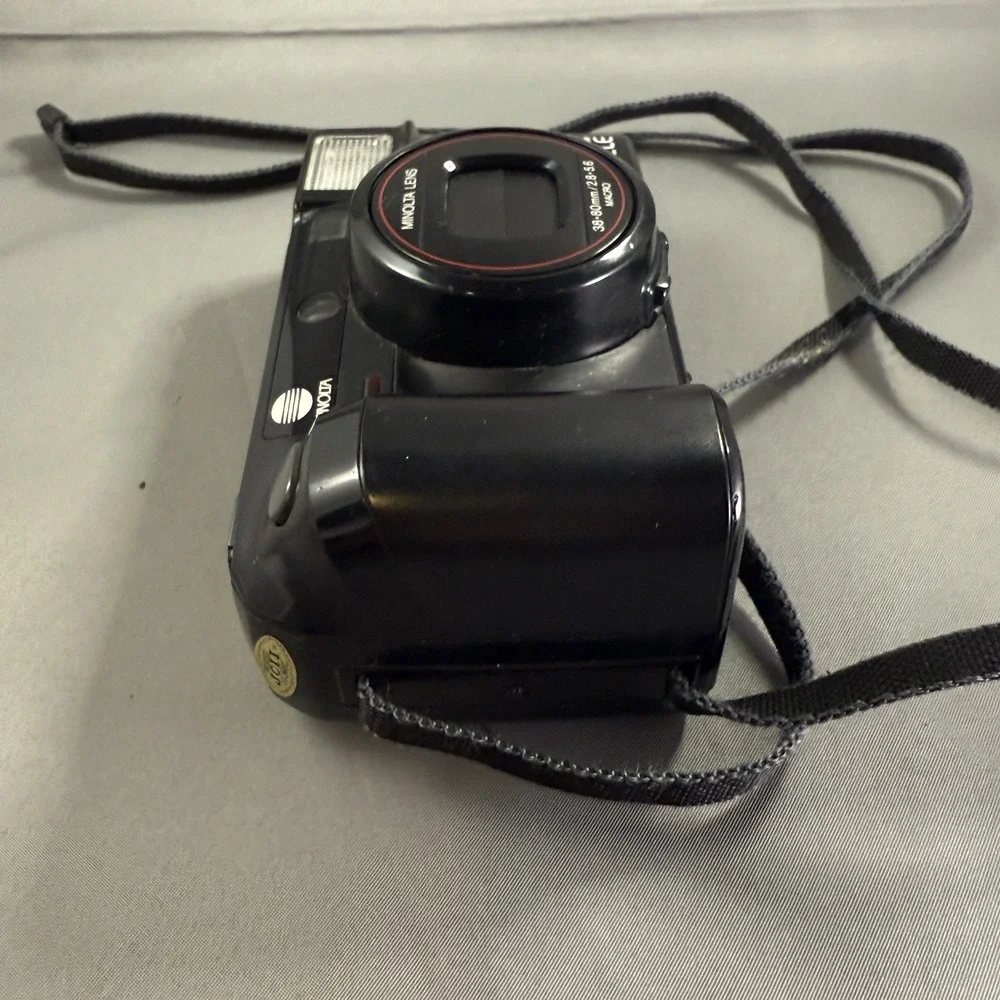 Minolta Freedom Tele‎ 35mm Film Camera 38-80mm Zoom AF Multibeam Untested